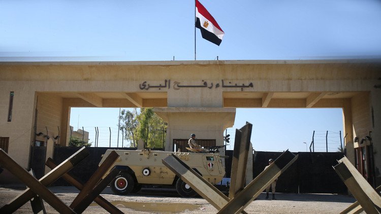 Mueren diez soldados egipcios en un atentado suicida en la península del Sinaí