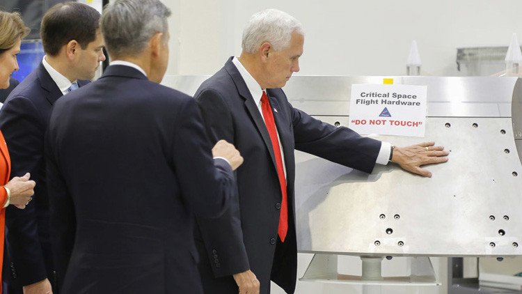 'No tocar': El vicepresidente de EE.UU. ignora la precaución de la NASA (tuits)