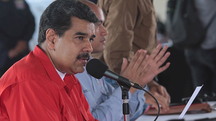 Maduro a Santos: "Soy tu padre. Inclínate ante tu padre"
