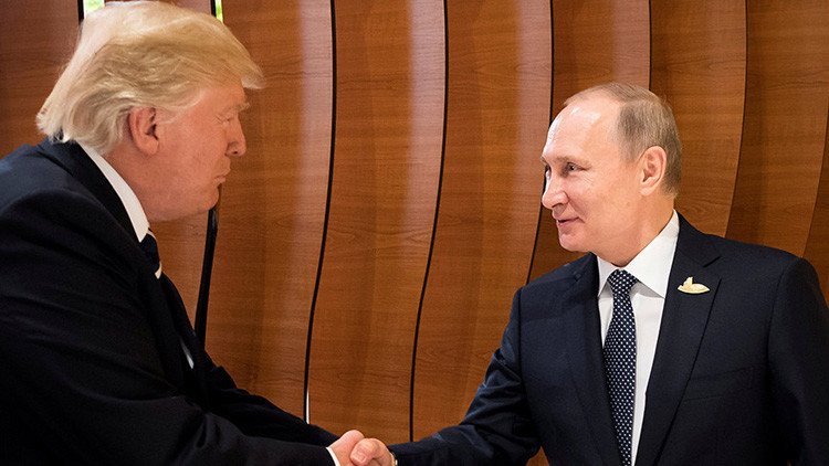 Tillerson afirma que hubo "química positiva" entre Trump y Putin durante su primera reunión