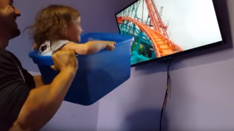 Se vuelve viral el video de un ingenioso padre que sabe hacer feliz a su pequeña hija