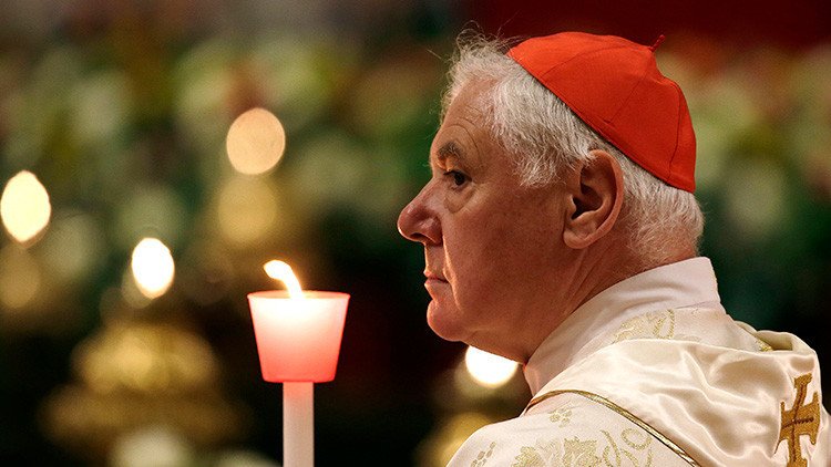 Un cardenal despedido por el papa Francisco 'se amotina'