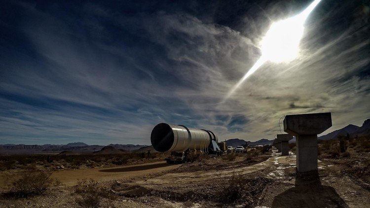 "Creamos nuestro propio cielo en un tubo": Hyperloop One prueba con éxito su tren ultra rápido