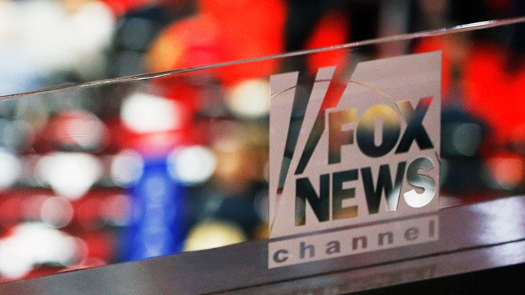 "¿Castigar a los rusos por tener RT?": Tenso debate entre presentador de Fox News y un demócrata