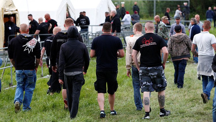 6.000 neonazis 'invaden' un pueblo alemán de 3.000 habitantes para acudir a un polémico festival