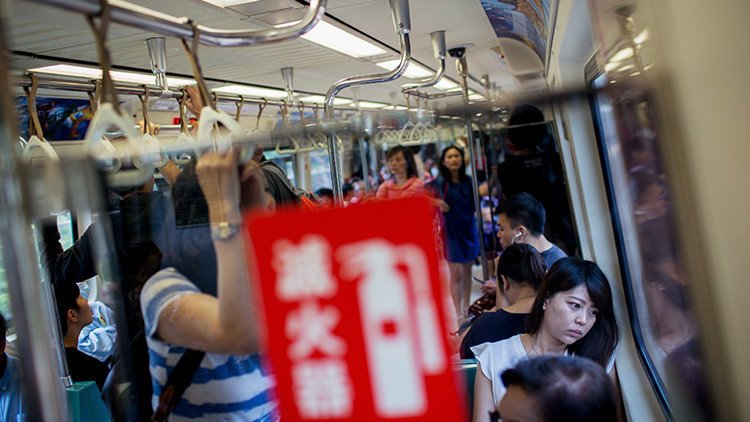 Una ilusión óptica en el metro de Taiwán conquista la Red (Fotos)