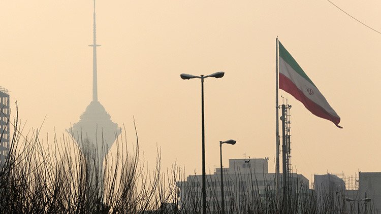 "Decisión barata e inútil": Irán promete responder a las nuevas sanciones de EE.UU.