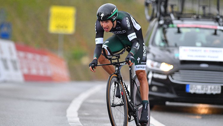 FOTO: Un ciclista del Tour de Francia asusta a las redes sociales con una imagen de sus piernas