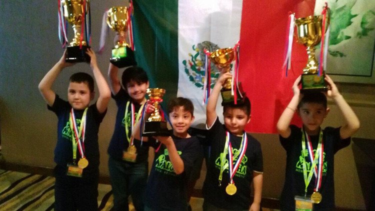 70 problemas en 5 minutos: Menores mexicanos ganan concurso internacional de matemáticas