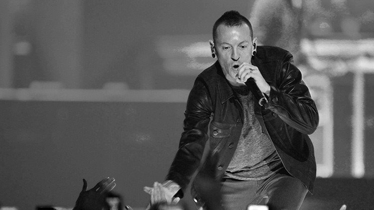 "Al final, sí que importa": la Red se tiñe de luto por Chester, vocalista de Linkin Park