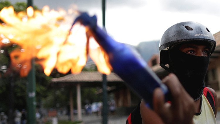 EE.UU. recomienda a sus ciudadanos en Venezuela aprovisionar agua y comida