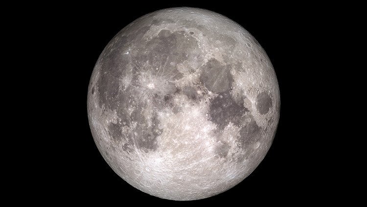 Luna llena... ¿de agua? Los científicos se replantean la teoría sobre su origen