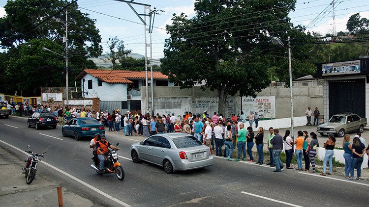 ¿Por qué algunos electores en Venezuela tendrán que trasladarse varios kilómetros para poder votar?