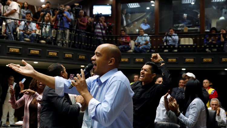 El chavismo reitera su disposición a mantener una "negociación" con la oposición