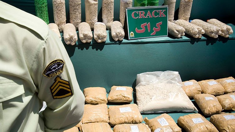 Irán analiza un plan para distribuir drogas diluidas a los adictos