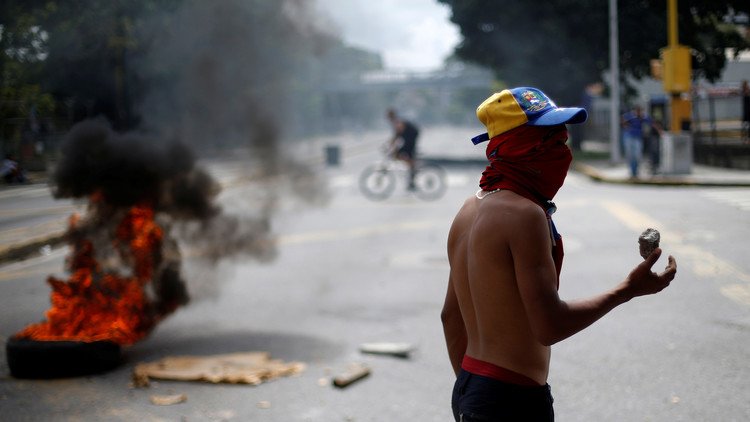 Capriles llama a la "toma de Venezuela" en protesta contra la Constituyente