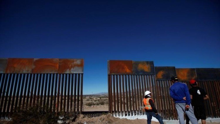 La Cámara de Representantes de EE.UU. aprueba el presupuesto que incluye el muro con México