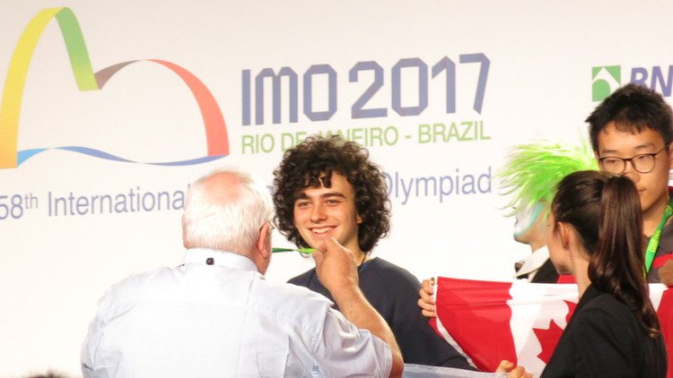 "Al principio no me iba tan bien": Un argentino triunfa en la Olimpiada Internacional de Matemática