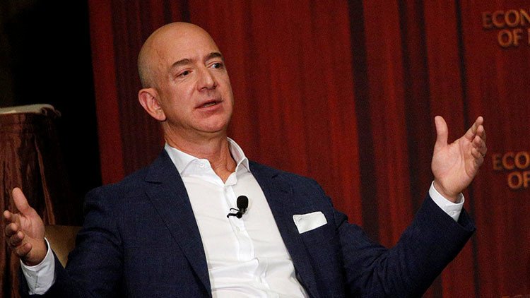 El dueño de Amazon disfrutó solo 4 horas de la corona de hombre más rico del mundo