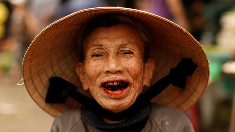 Una mujer china se somete a una cirugía plástica para no pagar una deuda millonaria