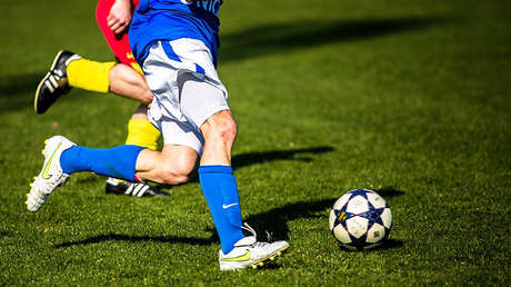 "Háganle, aprovechen": Denuncian a seis futbolistas de la liga de Colombia por violar a una mujer