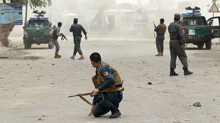 Al menos 20 muertos en un ataque en una mezquita en Afganistán (FOTOS)