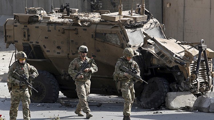 Ataque suicida contra la OTAN en Afganistán deja un soldado muerto y seis heridos