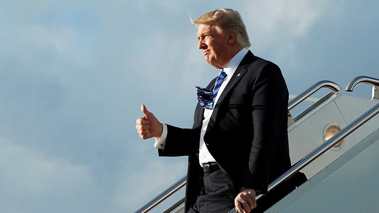 Trump se va de vacaciones mientras renuevan la Casa Blanca