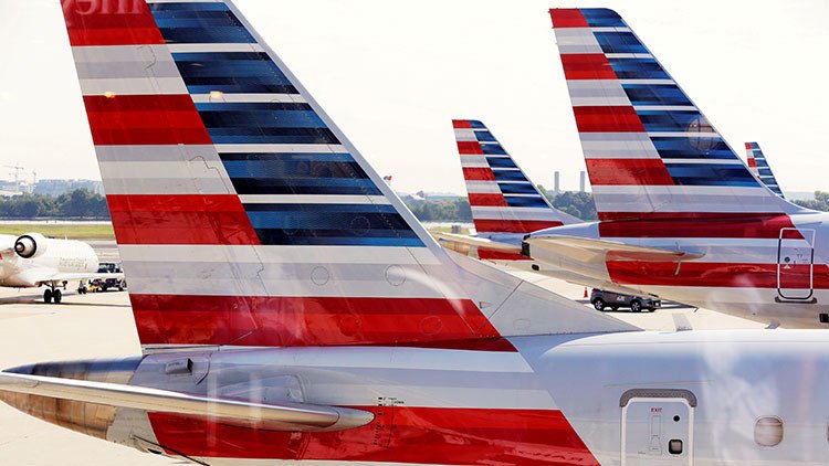 Diez heridos en un vuelo de American Airlines por una fuerte turbulencia
