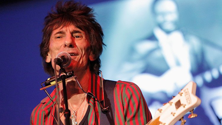 Ron Wood, guitarrista de The Rolling Stones, relata su batalla contra el cáncer