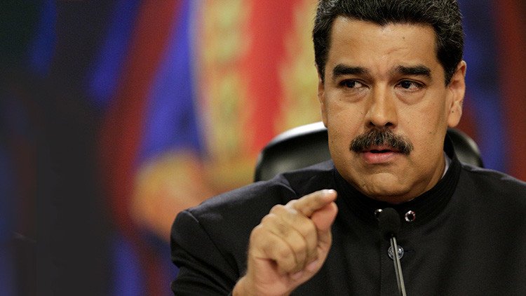 Maduro: Estoy dispuesto a ir a una cumbre de presidentes para defender a Venezuela