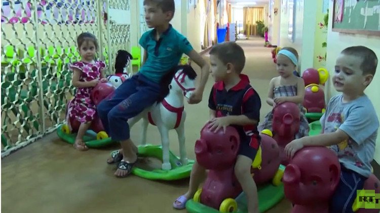 Familiares reconocen a niños rusos en Irak después de que un video de RT se volviera viral