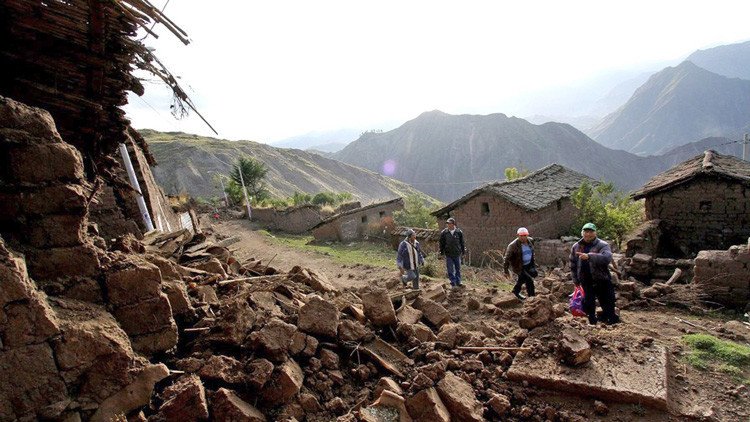 Perú: Un muerto y dos heridos tras un sismo en Arequipa
