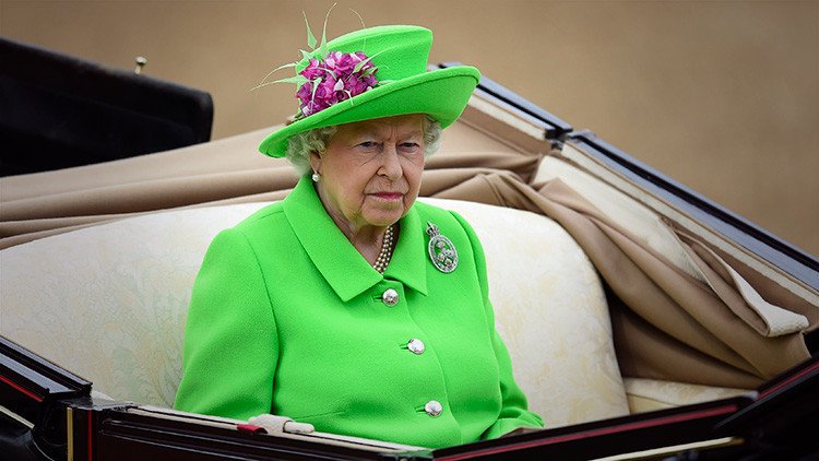 ¿Prepara su retiro la reina Isabel II?