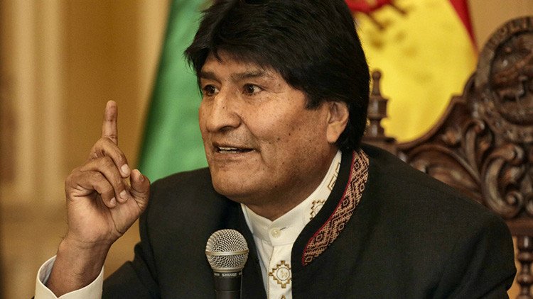 Morales condena las "inaceptables" críticas "intervencionistas" de Pence sobre Venezuela