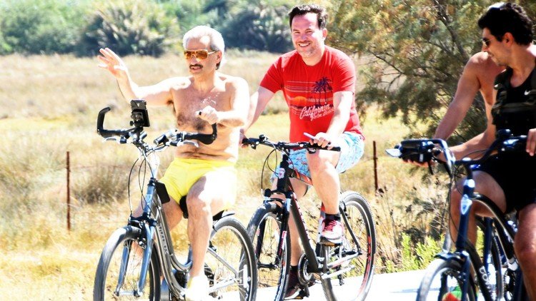 Multimillonario príncipe saudita se pasea semidesnudo en bicicleta en Turquía (FOTOS)