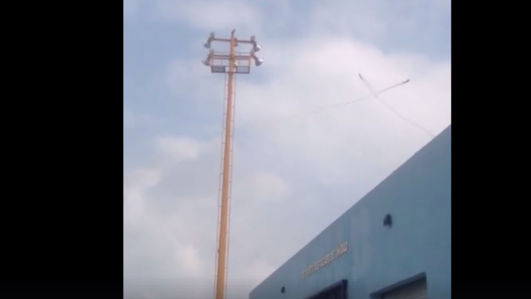 VIDEOS: Dos aeronaves del Ejército mexicano chocan mientras efectuaban prácticas acrobáticas