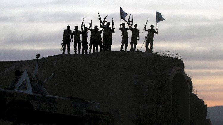 El último grupo rebelde en la ciudad de Guta se adhiere al armisticio en Siria
