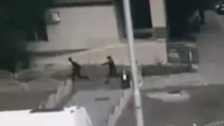 Un video de cómo la Policía abate al atacante de Surgut aparece en las redes