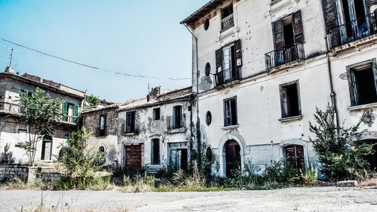 Ciudad fantasma: Apice Vecchia, un escenario posapocalíptico en el corazón de Italia