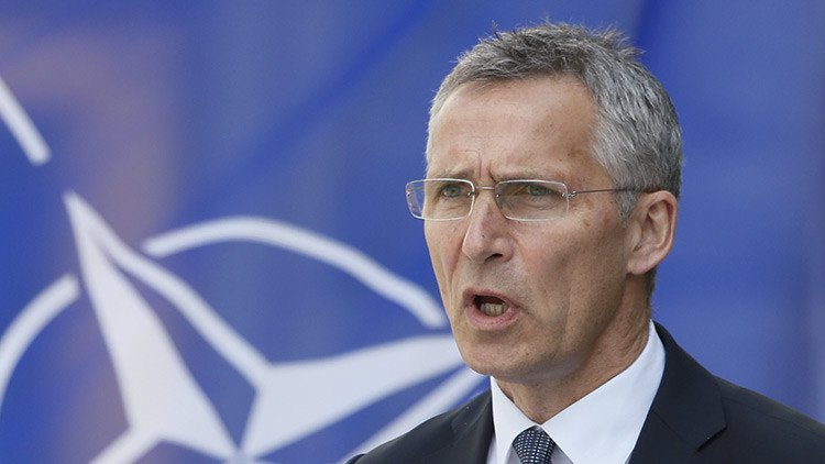 Fotos: Se produce un accidente en el arribo del secretario general de la OTAN a Varsovia