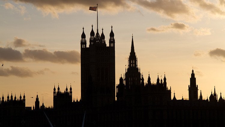 La Policía británica demuestra lo fácil que resulta colarse en el Parlamento y matar a 100 diputados
