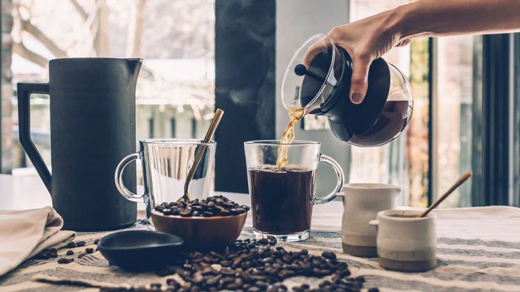 Científicos revelan cuántas tazas de café al día ayudan a evitar una muerte temprana