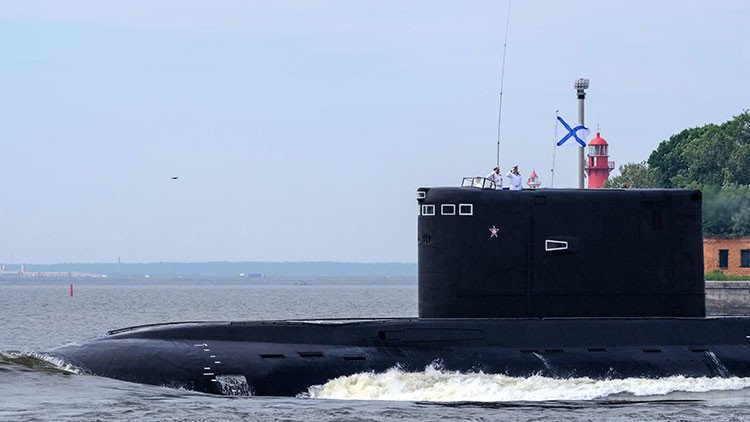 Rusia refuerza su escuadra en el Mediterráneo con dos submarinos de ataque