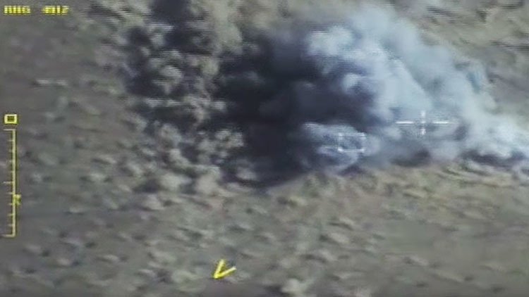 VIDEO: ataques aéreos destruyen tanques, vehículos e instalaciones terroristas en Siria