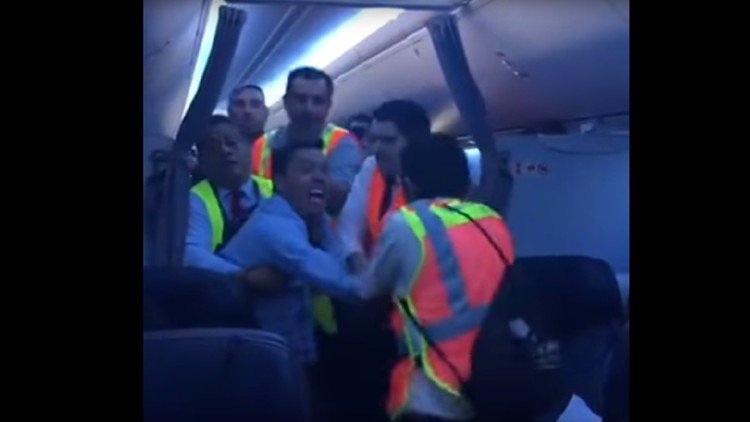 Pánico a bordo: pasajero ebrio obliga a un avión de Aeroméxico a realizar aterrizaje de emergencia
