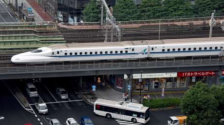 Trenes de alta velocidad suspenden servicio en el norte Japón por lanzamiento de misil norcoreano