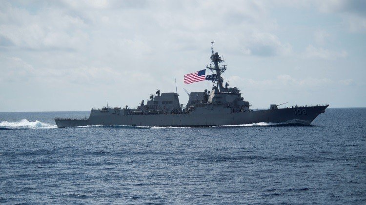 EE.UU. anuncia patrullaje militar cotidiano en el Mar de China Meridional
