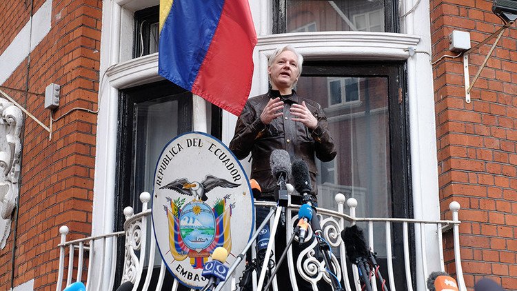 "Propiedades rusas en EE.UU. son inviolables": Assange acusa a Washington de incumplir acuerdos