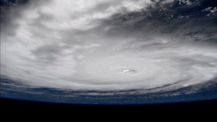 Estación orbital capta impactantes imágenes del huracán Irma al tocar tierra en el Caribe